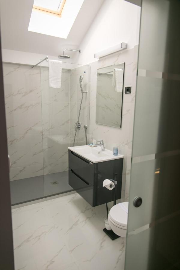 May Residence Dumbravita  المظهر الخارجي الصورة